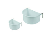 Coop cup with metal hooks